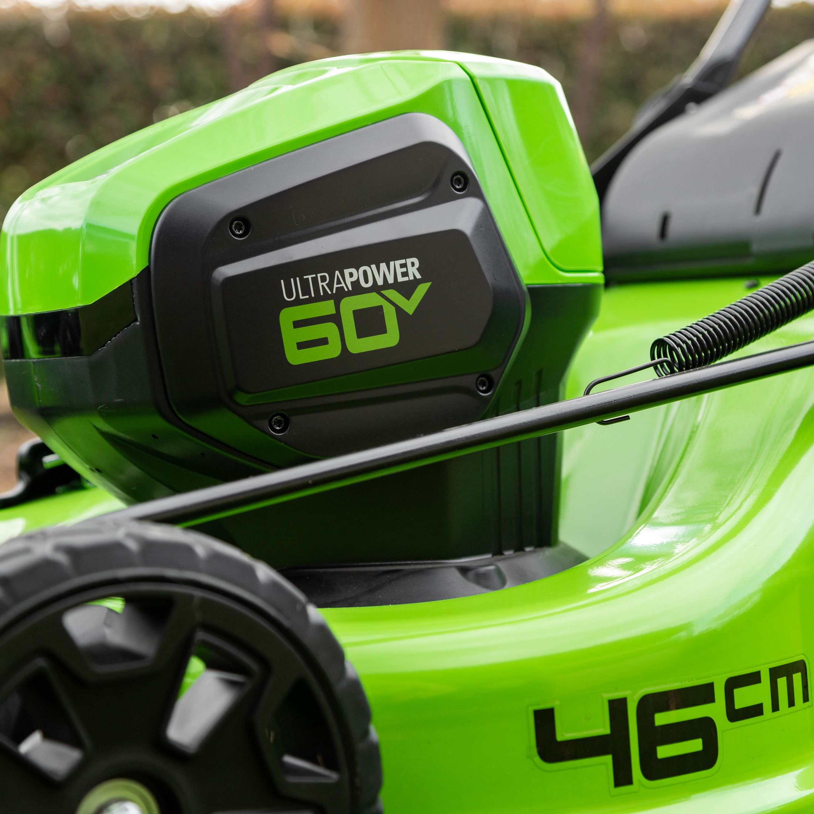 Greenworks 60V Self-Propelled Lawn Mower 46cm