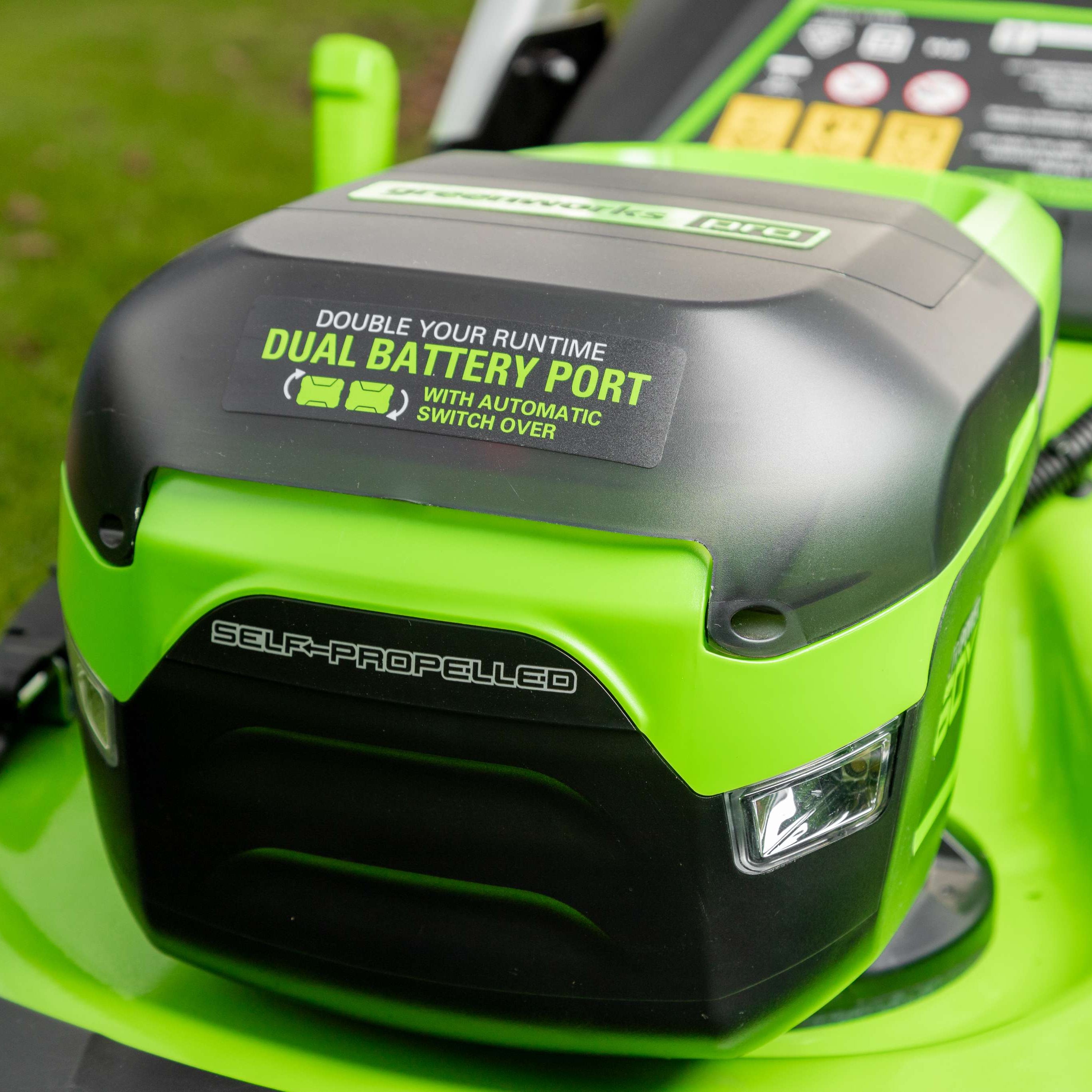Greenworks 60V Self-Propelled Lawn Mower 51cm
