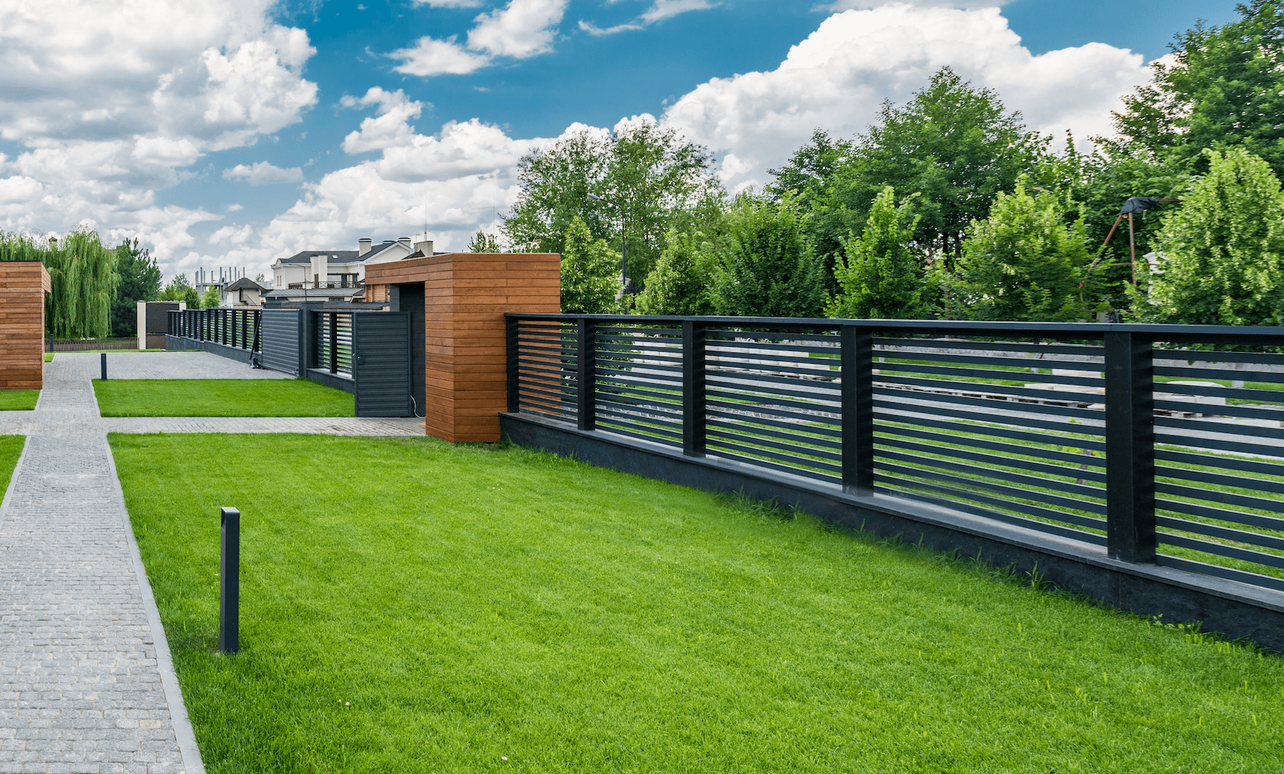 Find the most attractive fence for your backyard 2023