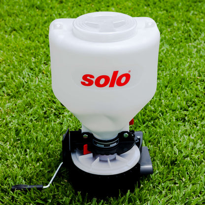 Solo 9L Portable Spreader 421